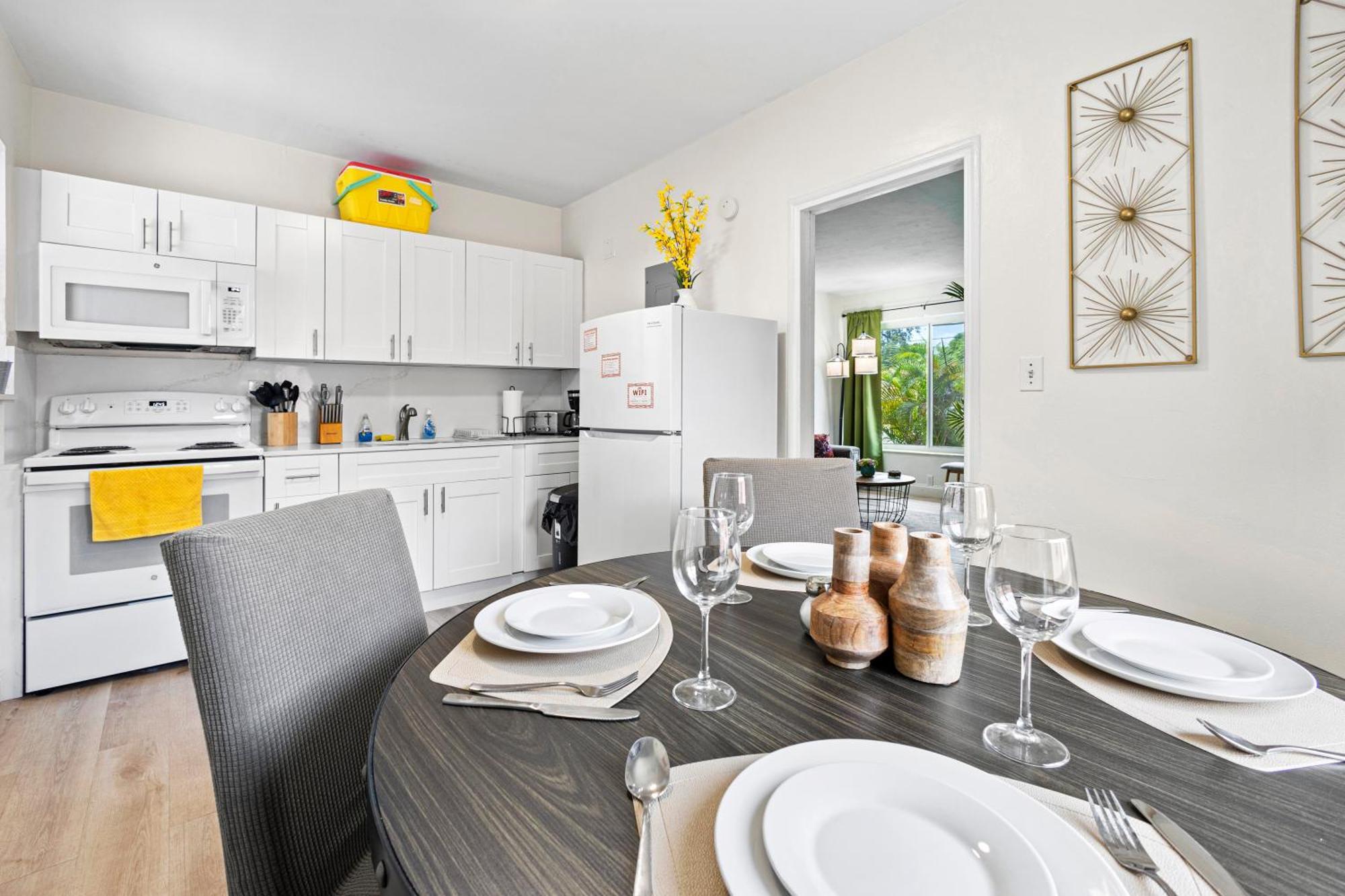 Enchanting Cozy 10 Min Away From Airport, Calle 8, Brickell, Coral Gables, The And More! Appartement Miami